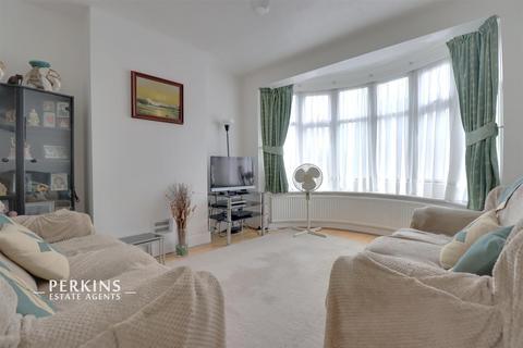 4 bedroom semi-detached house for sale, Wembley, HA0