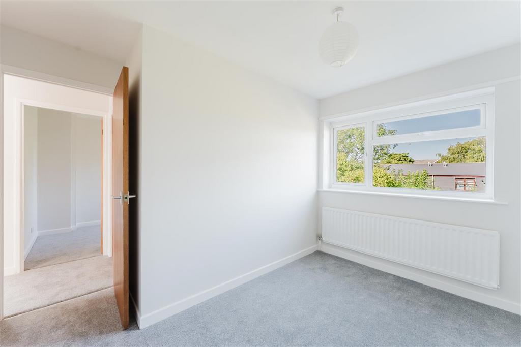 1.10 - bedroom.jpg