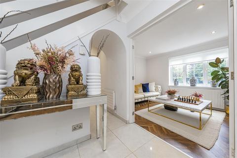 32 Illingworth, Windsor, SL4 4UP