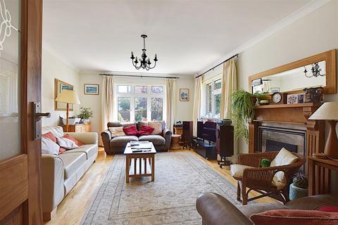 5 Richmond Close, Bexhill-on-sea, TN39 3DW