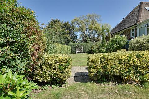 5 Richmond Close, Bexhill-on-sea, TN39 3DW