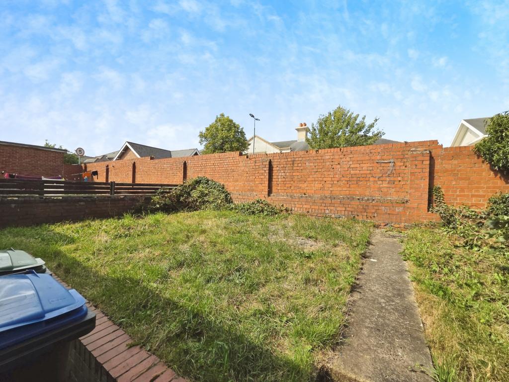 Pbox-garden-330400.jpg