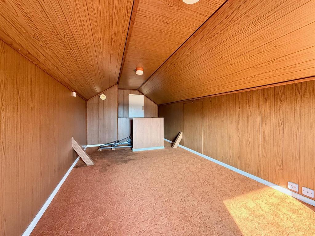 Attic/Hobbies Room