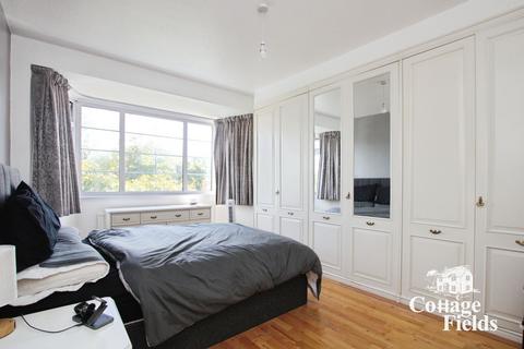 undefined, Clifton Gardens, Enfield, EN2