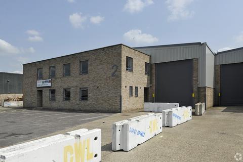 Warehouse to rent, 1 Fairway Dr Greenford UB6 8PW