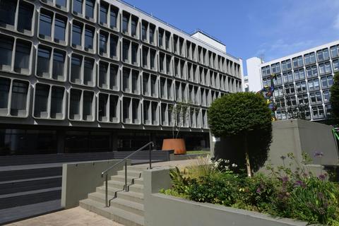 Retail property (high street) to rent, St Stephen St Salford M3 6AX