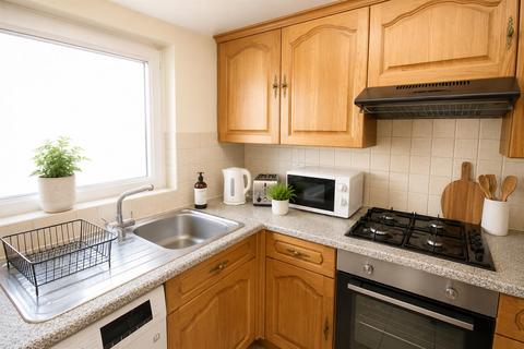 2 bedroom flat to rent, Soberton Avenue, Cardiff CF14