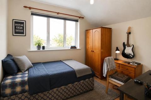 2 bedroom flat to rent, Soberton Avenue, Cardiff CF14