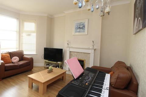 2 bedroom flat to rent, Soberton Avenue, Cardiff CF14