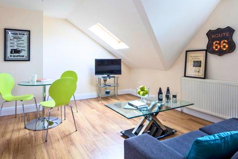 3 bedroom apartment to rent, Hyde Park Road - BILLS INCLUDED, Leeds LS6