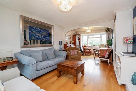4 bedroom detached house for sale, Brambling Road, Horsham