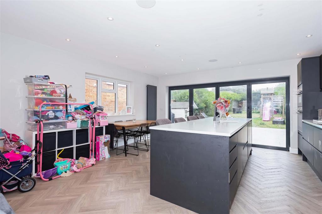 Barrington Close 8.jpg