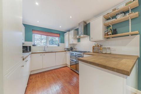 16 Lockwood Close, London, SE26 4HY