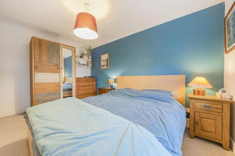 16 Lockwood Close, London, SE26 4HY
