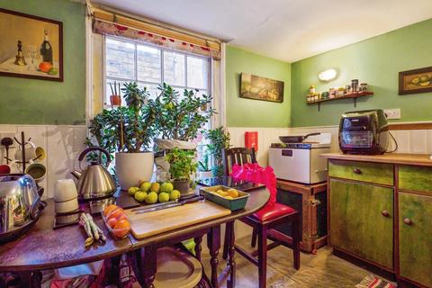 4 bedroom end of terrace house for sale, Caroline Square, Margate CT9