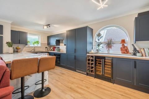 2 bedroom flat for sale, Albemarle Road, Beckenham BR3