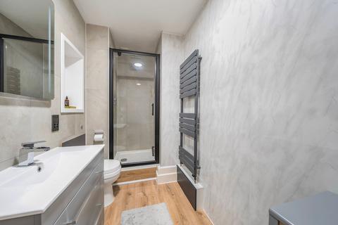 2 bedroom flat for sale, Albemarle Road, Beckenham BR3