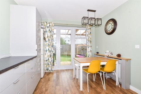 35 Hambrook Road, Snodland, ME6 5SQ