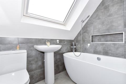 35 Hambrook Road, Snodland, ME6 5SQ