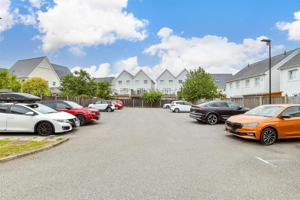 Driveway/Parking