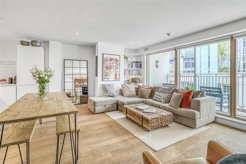 2 bedroom flat for sale, Hardwicks Square, SW18