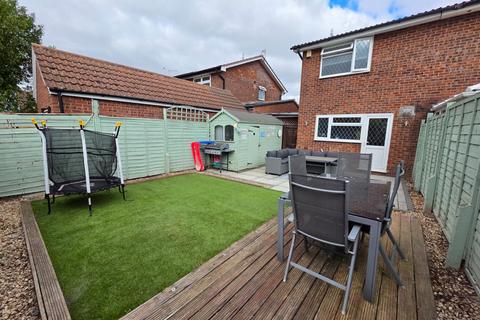 2 bedroom semi-detached house for sale, Holbein Close, Warwickshire CV12