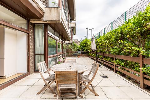 2 bedroom flat to rent,  Cabanel Place, London SE11