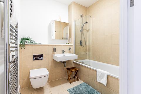 2 bedroom flat to rent,  Cabanel Place, London SE11