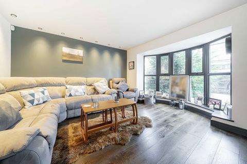 18 Crane Park Road, Twickenham, TW2 6DF
