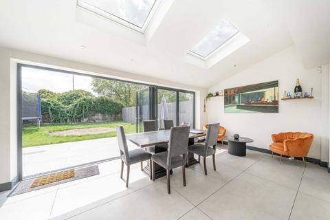 18 Crane Park Road, Twickenham, TW2 6DF