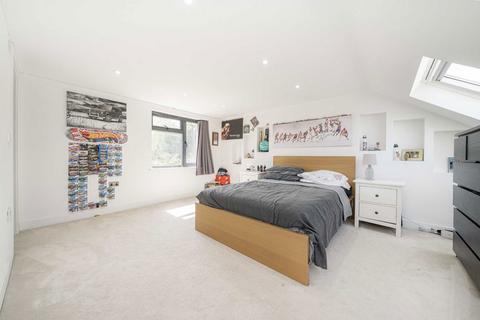 18 Crane Park Road, Twickenham, TW2 6DF