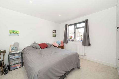 18 Crane Park Road, Twickenham, TW2 6DF