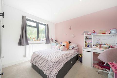 18 Crane Park Road, Twickenham, TW2 6DF