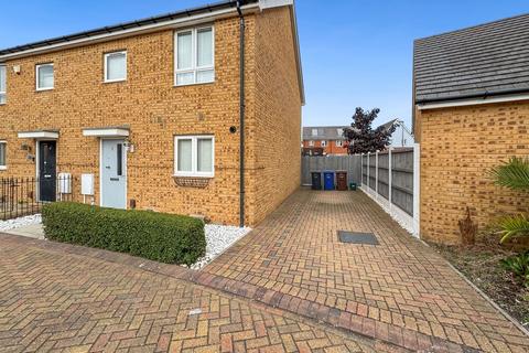 undefined, Sawcotts Way, Grays RM16