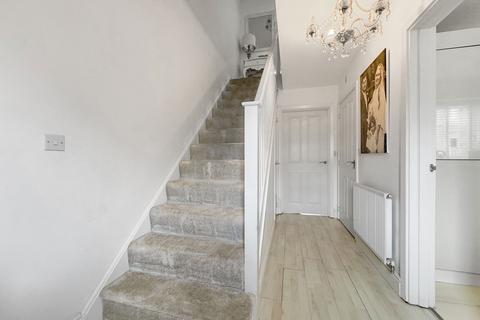 undefined, Sawcotts Way, Grays RM16