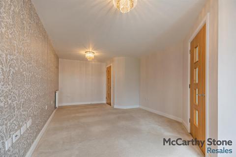2 bedroom apartment for sale, Heathlands. Beaconsfield Road, Farnham Common, Slough