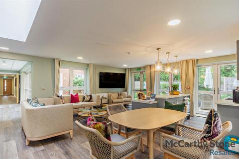 2 bedroom apartment for sale, Heathlands. Beaconsfield Road, Farnham Common, Slough