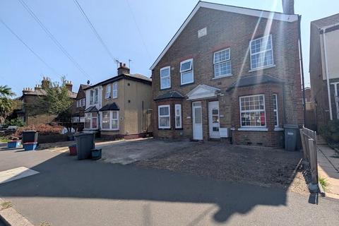 Hatton Road, Feltham, TW14