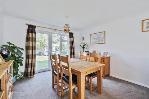 9 Avon Close, Bognor Regis, PO22 6BX