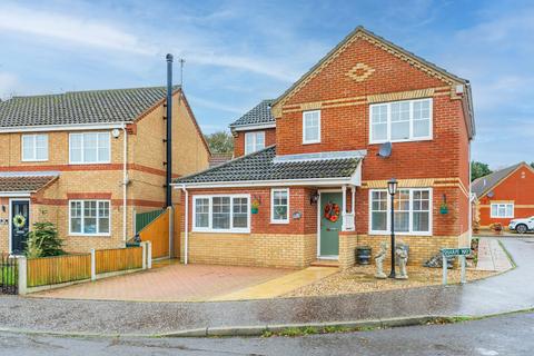 5 bedroom detached house for sale, Sharpe Way, Ormesby