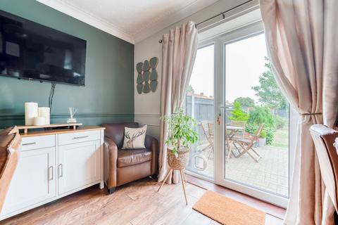 50 Ashley Downs, Lowestoft, NR32 4ET