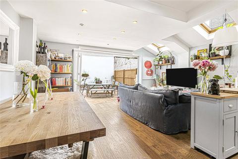 2 bedroom apartment for sale, Elspeth Road, London, SW11