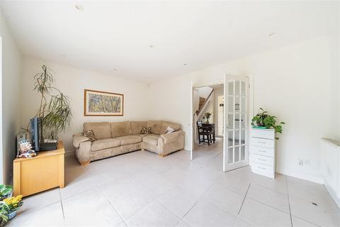 4 bedroom detached house for sale, Lower Farm Road, Effingham