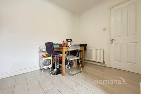 18 Copland Close, Basingstoke, RG22 4JX