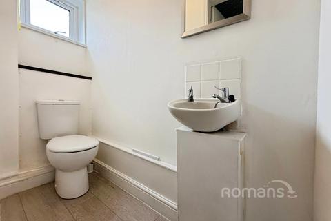18 Copland Close, Basingstoke, RG22 4JX