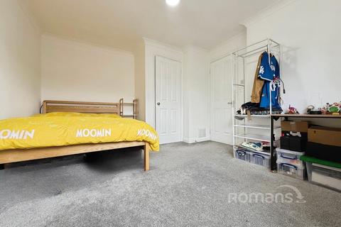 18 Copland Close, Basingstoke, RG22 4JX
