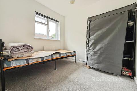 18 Copland Close, Basingstoke, RG22 4JX