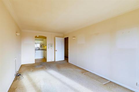 1 bedroom retirement property for sale, Penrith Court, Broadwater Street East, Worthing