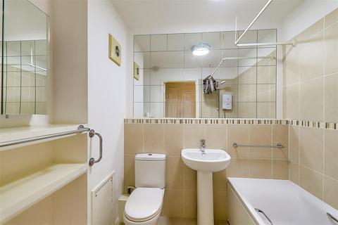 1 bedroom retirement property for sale, Penrith Court, Broadwater Street East, Worthing