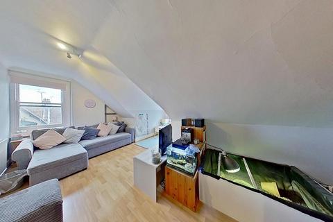 2 bedroom flat for sale, Queens Gardens, Herne Bay, CT6 5BS